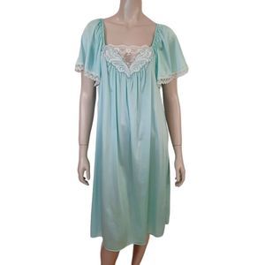 𝅺VINTAGE Nightgown size Small Aqua with Lace Detail Flutter Sleeve